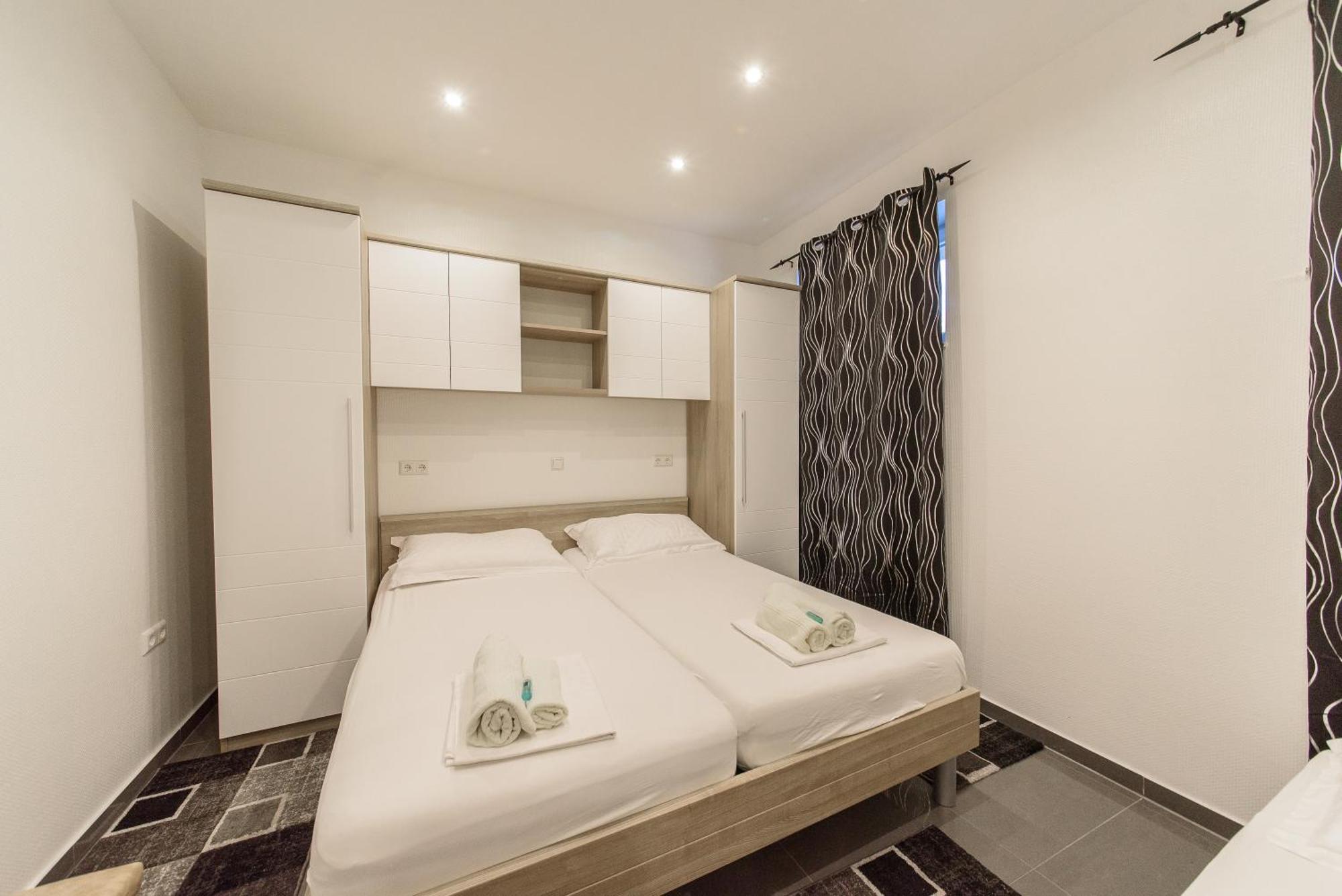 Jeli Apartments Starigrad Paklenica Rum bild