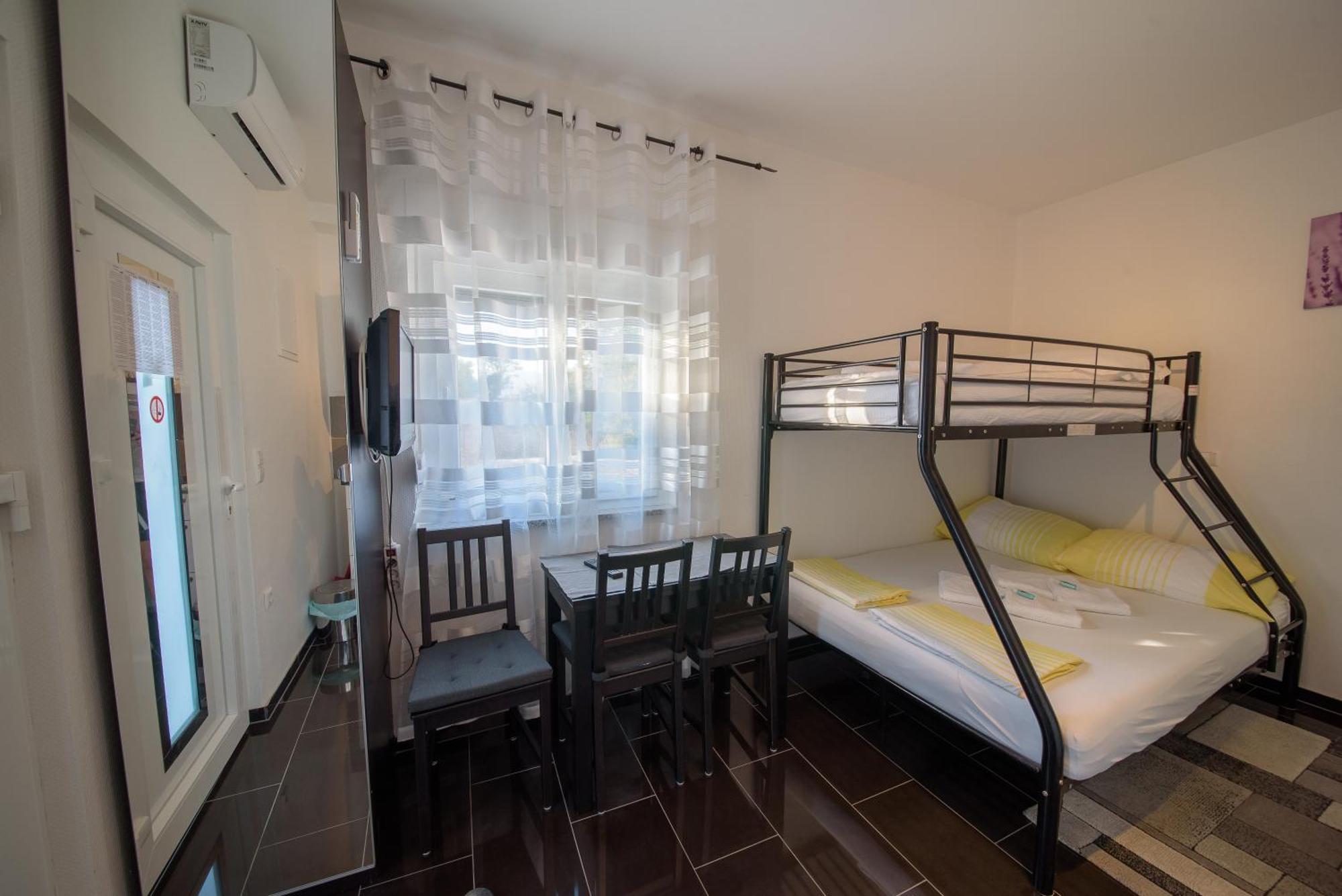 Jeli Apartments Starigrad Paklenica Rum bild