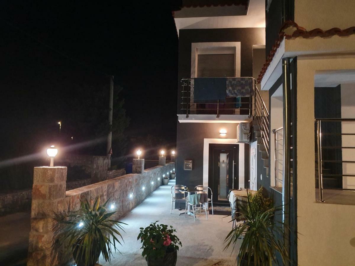 Jeli Apartments Starigrad Paklenica Exteriör bild