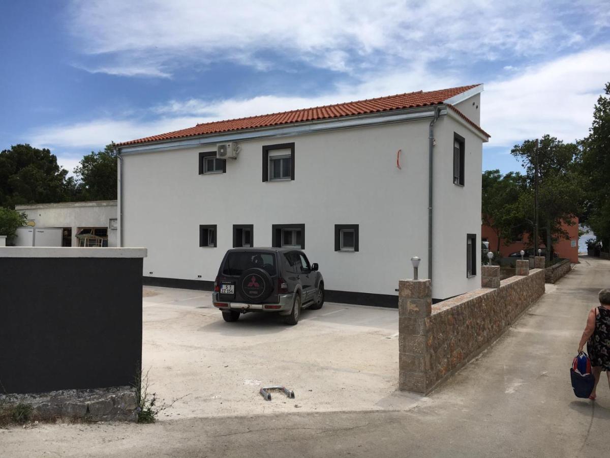 Jeli Apartments Starigrad Paklenica Exteriör bild