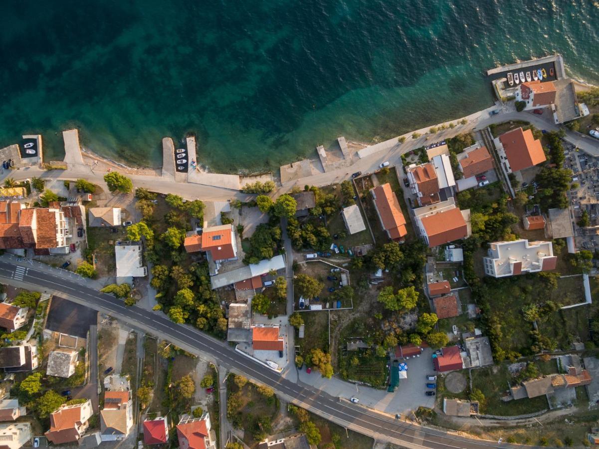 Jeli Apartments Starigrad Paklenica Exteriör bild